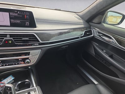 2022 BMW 7 Series 750i xDrive