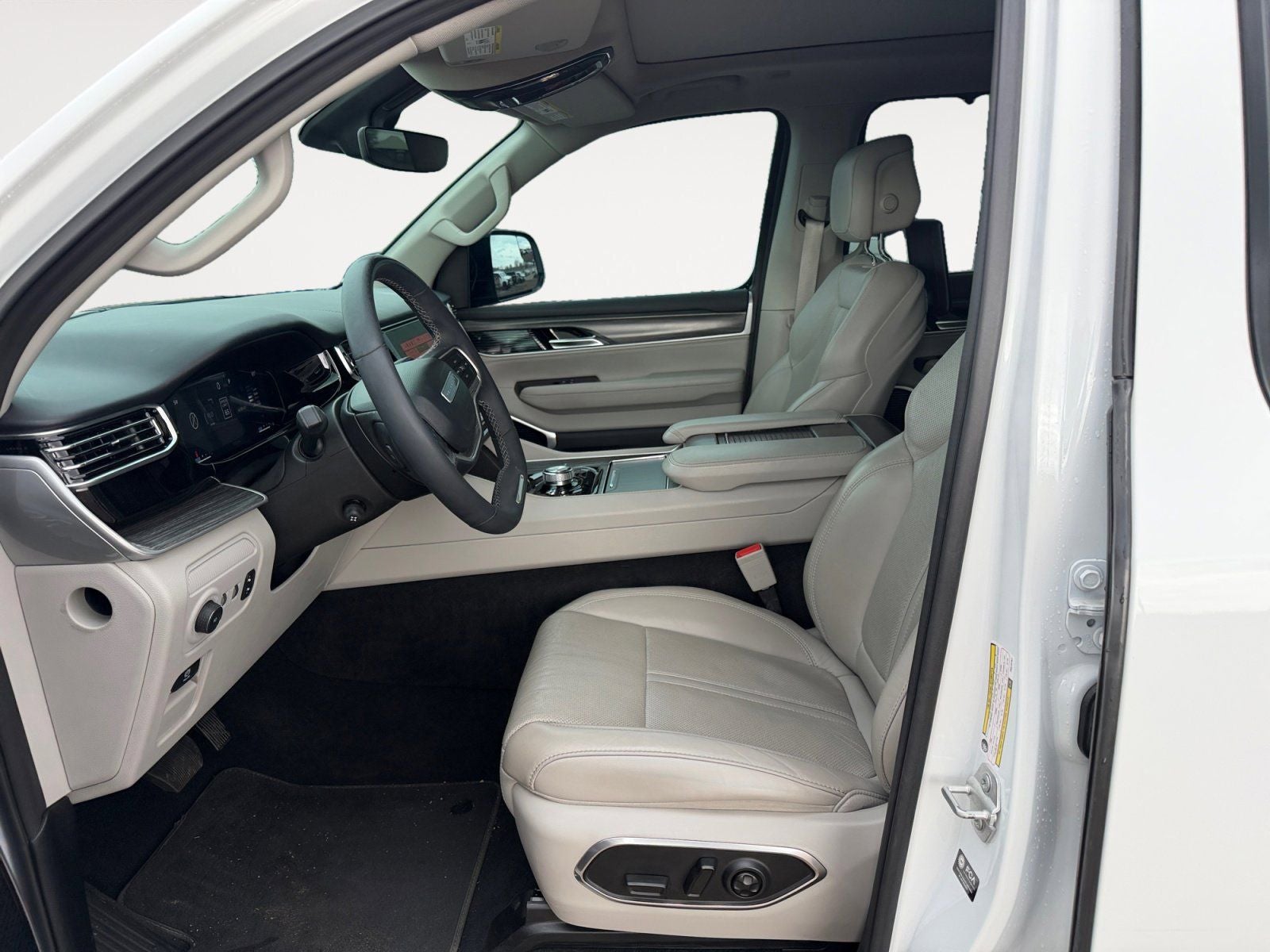 2023 Jeep Wagoneer Series III