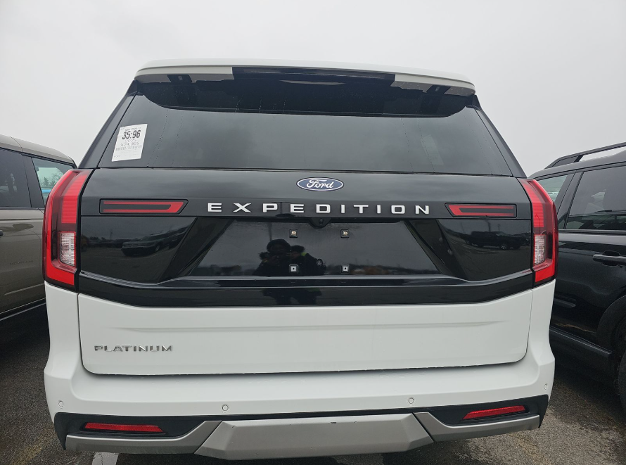 2025 Ford Expedition Platinum