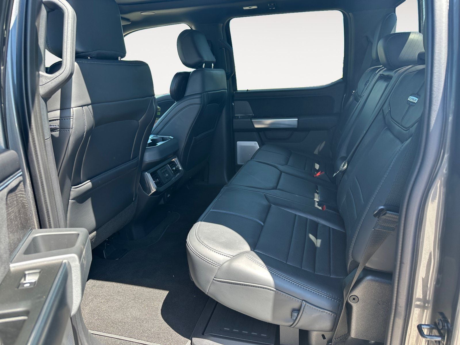2025 Ford F-450SD Platinum DRW
