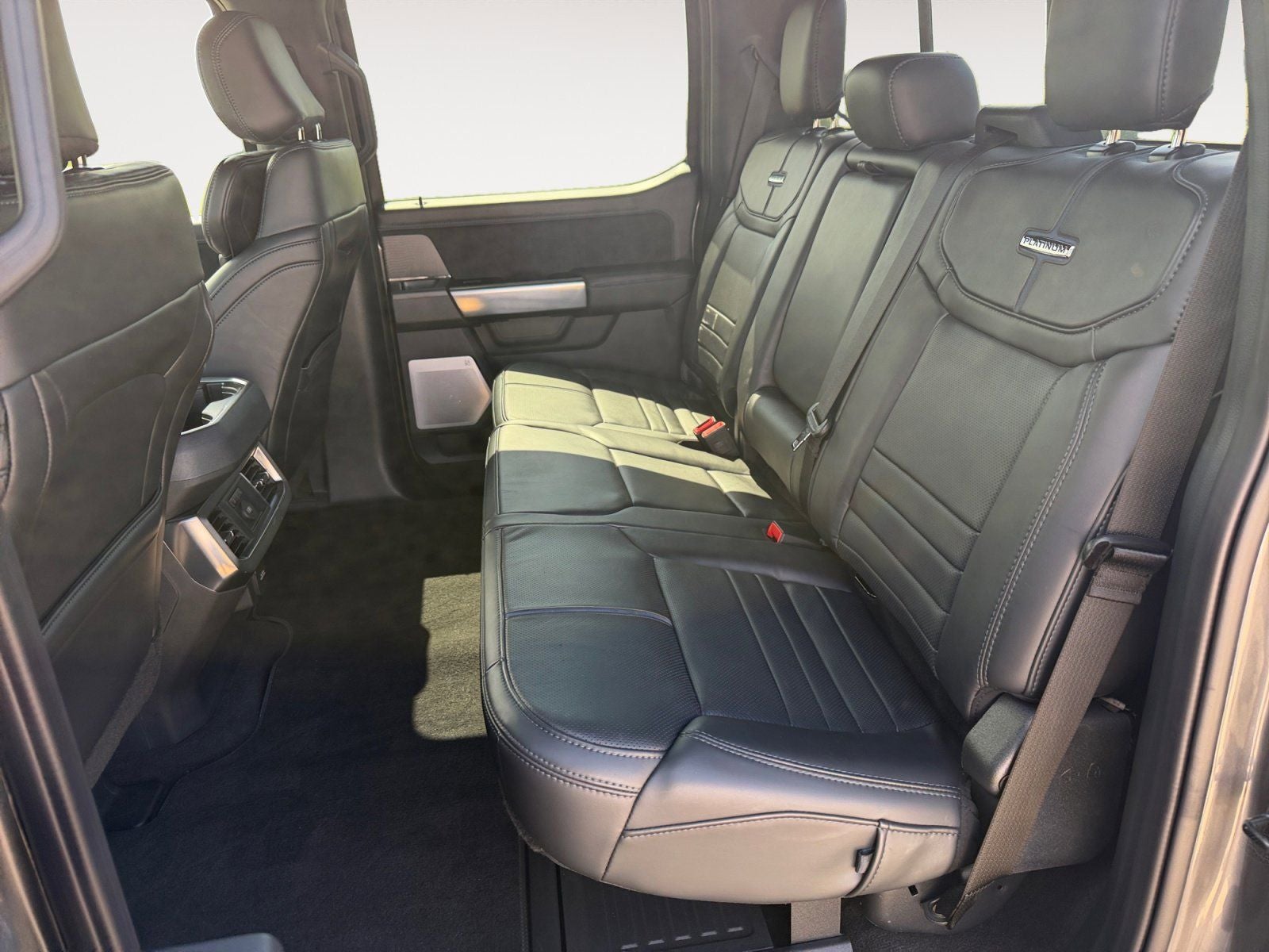 2025 Ford F-450SD Platinum DRW