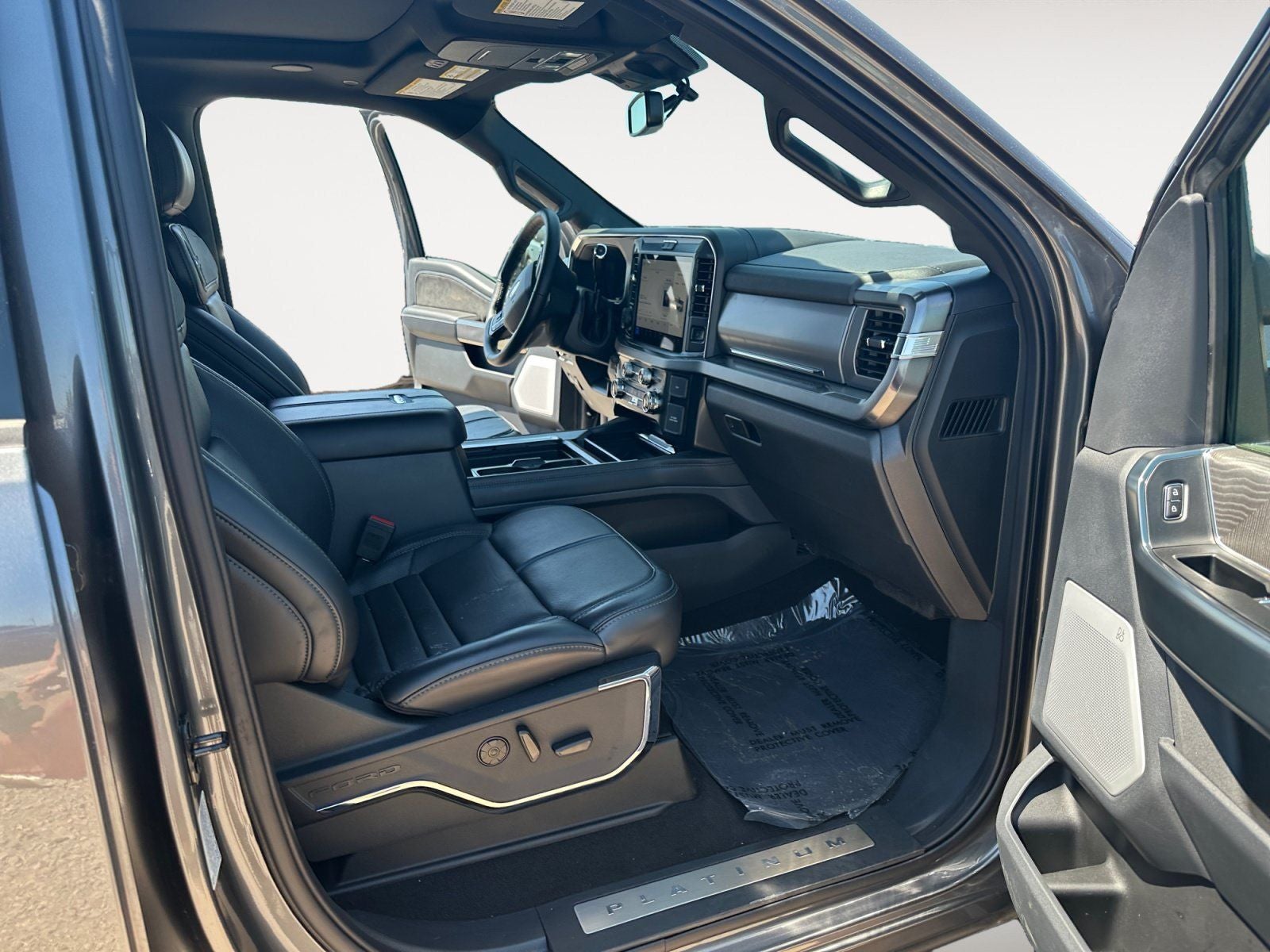 2025 Ford F-450SD Platinum DRW
