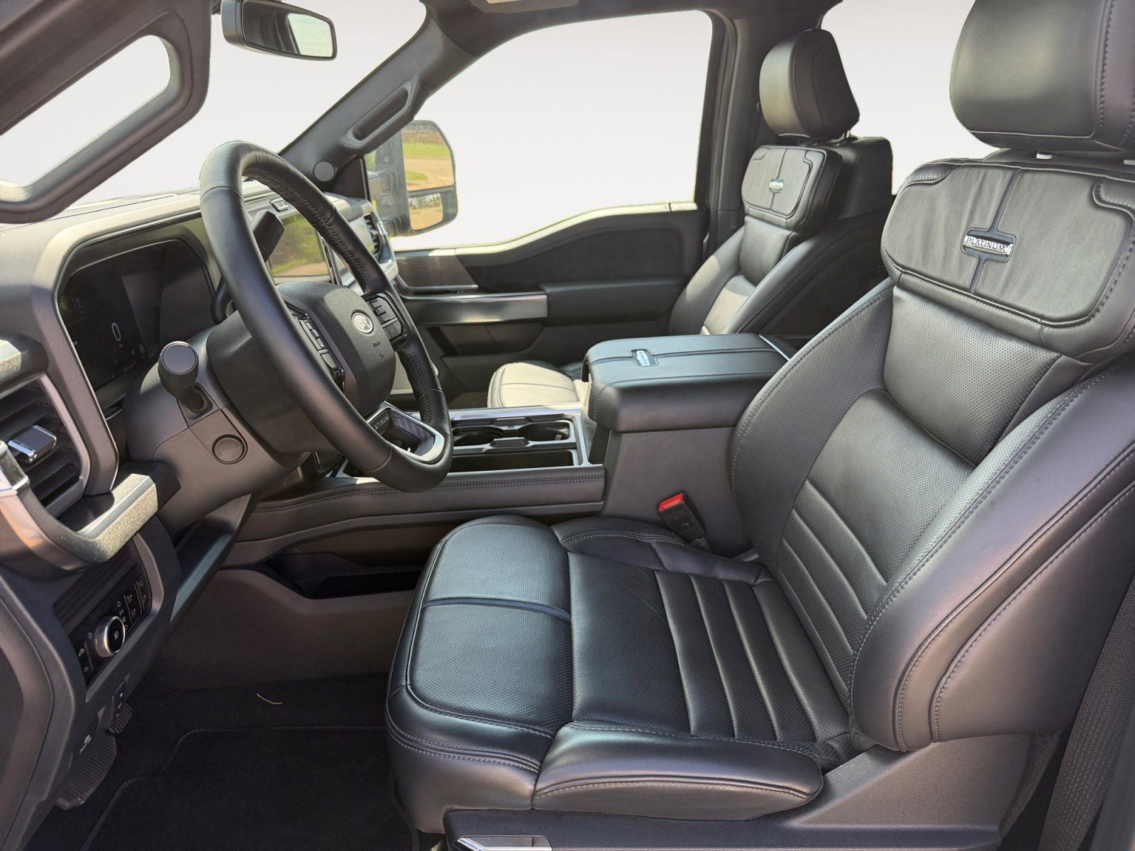 2025 Ford F-450SD Platinum DRW