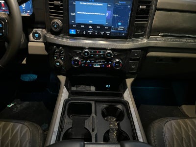 2025 Ford F-450SD Platinum DRW