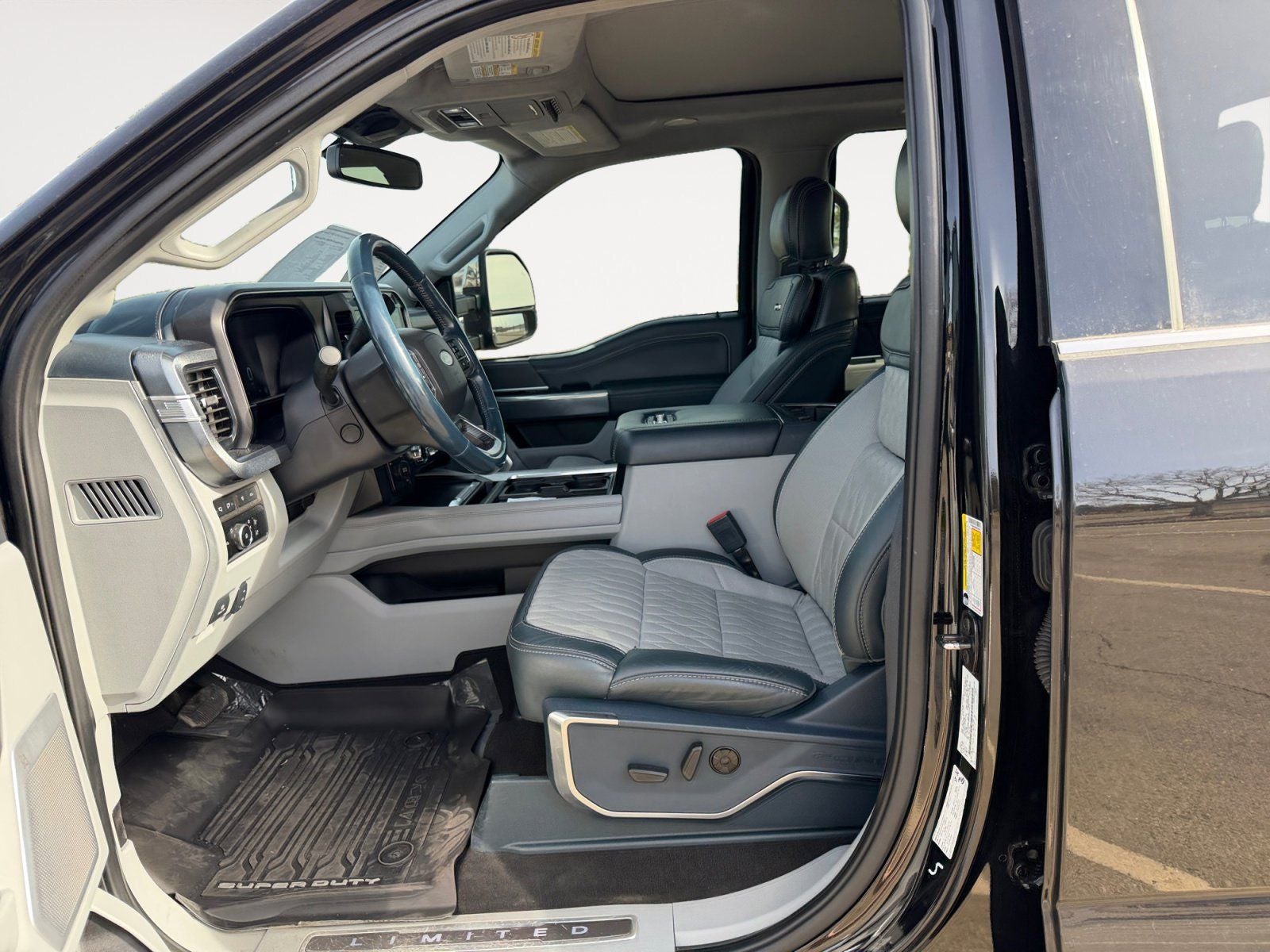 2024 Ford F-450SD Limited DRW