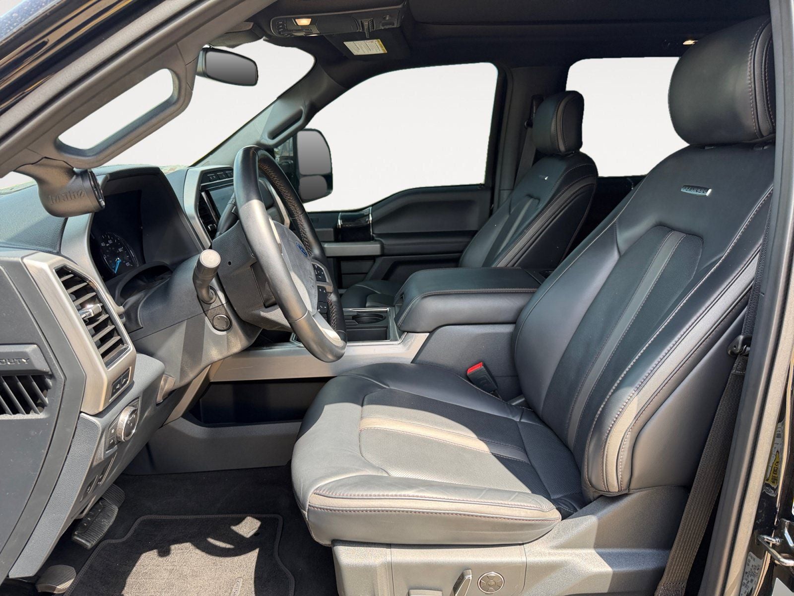 2022 Ford F-450SD Platinum DRW