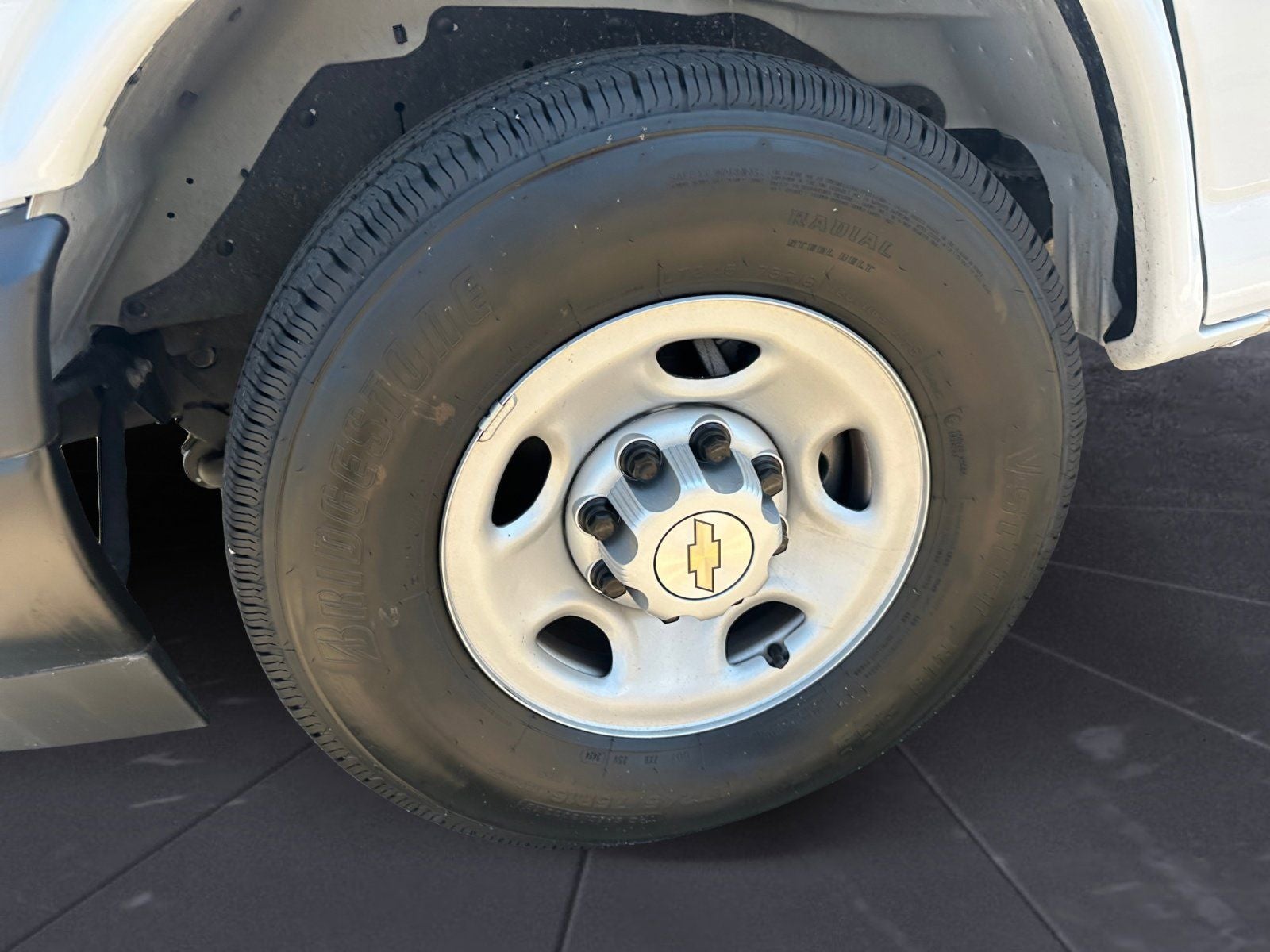 2024 Chevrolet Express 3500 LS Passenger