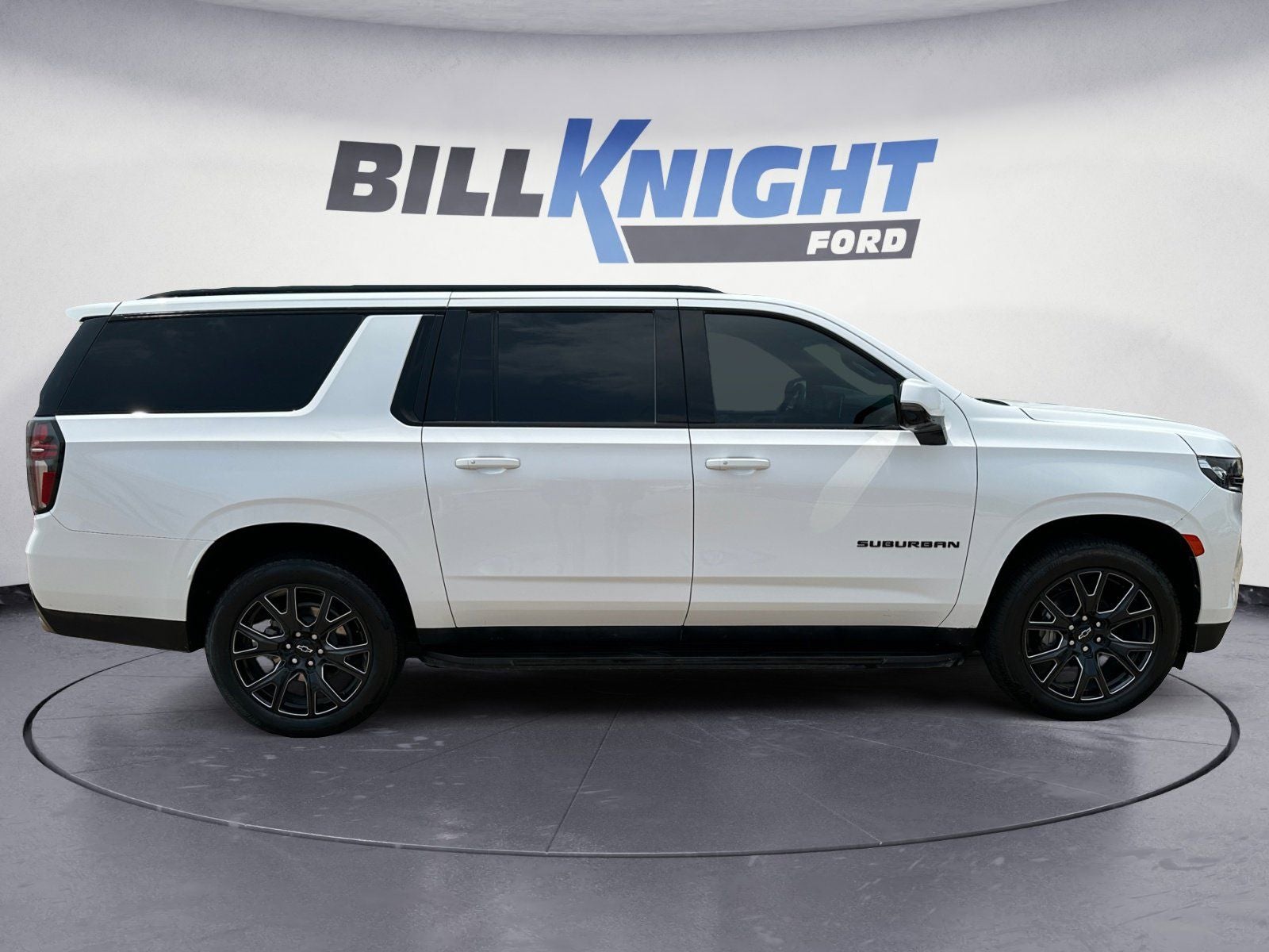 2023 Chevrolet Suburban RST