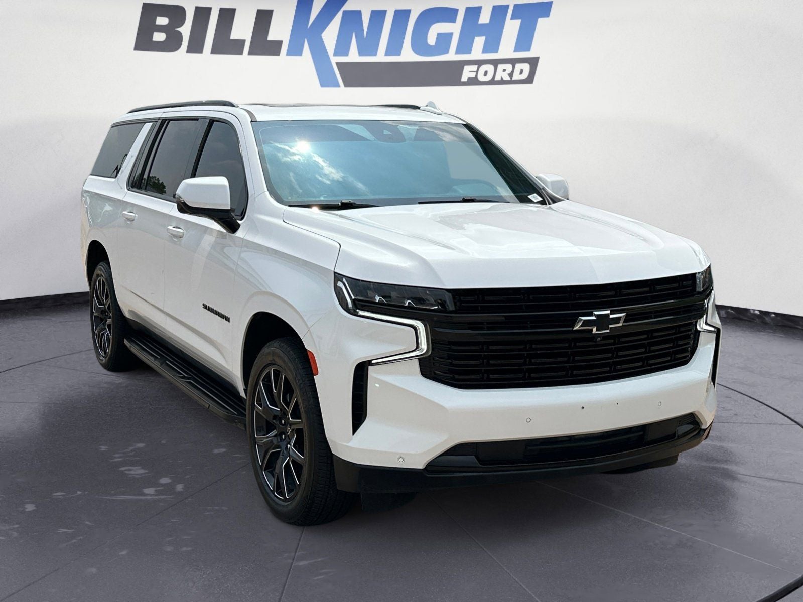 2023 Chevrolet Suburban RST