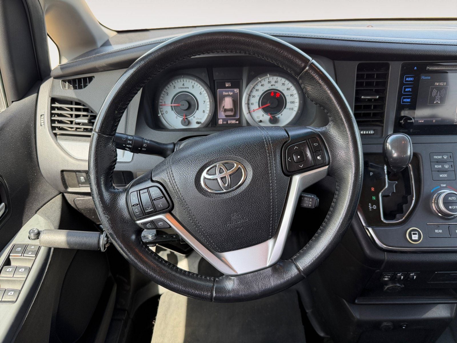 2015 Toyota Sienna SE Premium 8 Passenger