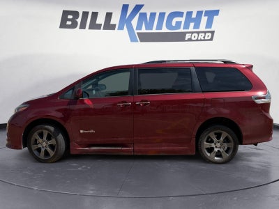 2015 Toyota Sienna SE Premium 8 Passenger