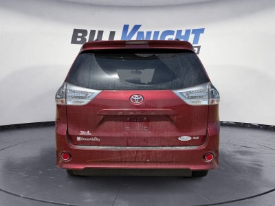 2015 Toyota Sienna SE Premium 8 Passenger