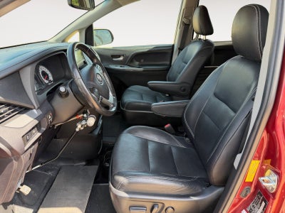 2015 Toyota Sienna SE Premium 8 Passenger