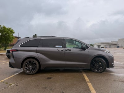 2022 Toyota Sienna XSE 7 Passenger