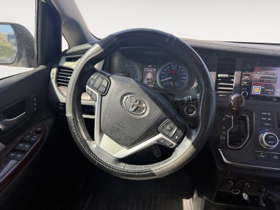 2019 Toyota Sienna Limited Premium 7 Passenger