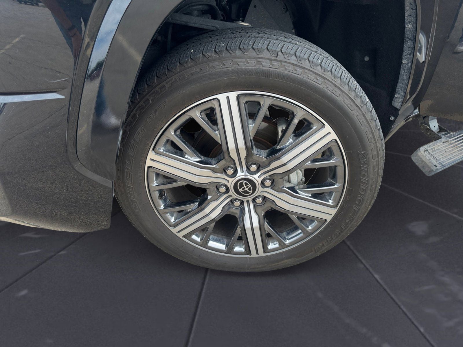 2023 Toyota Tundra Hybrid Capstone