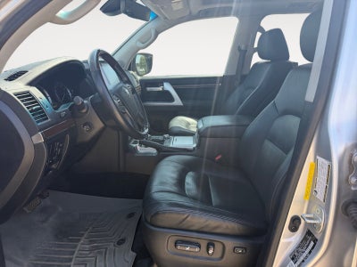 2019 Toyota Land Cruiser Base