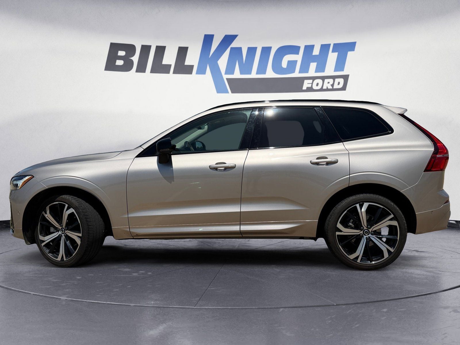 2025 Volvo XC60 B5 Ultra