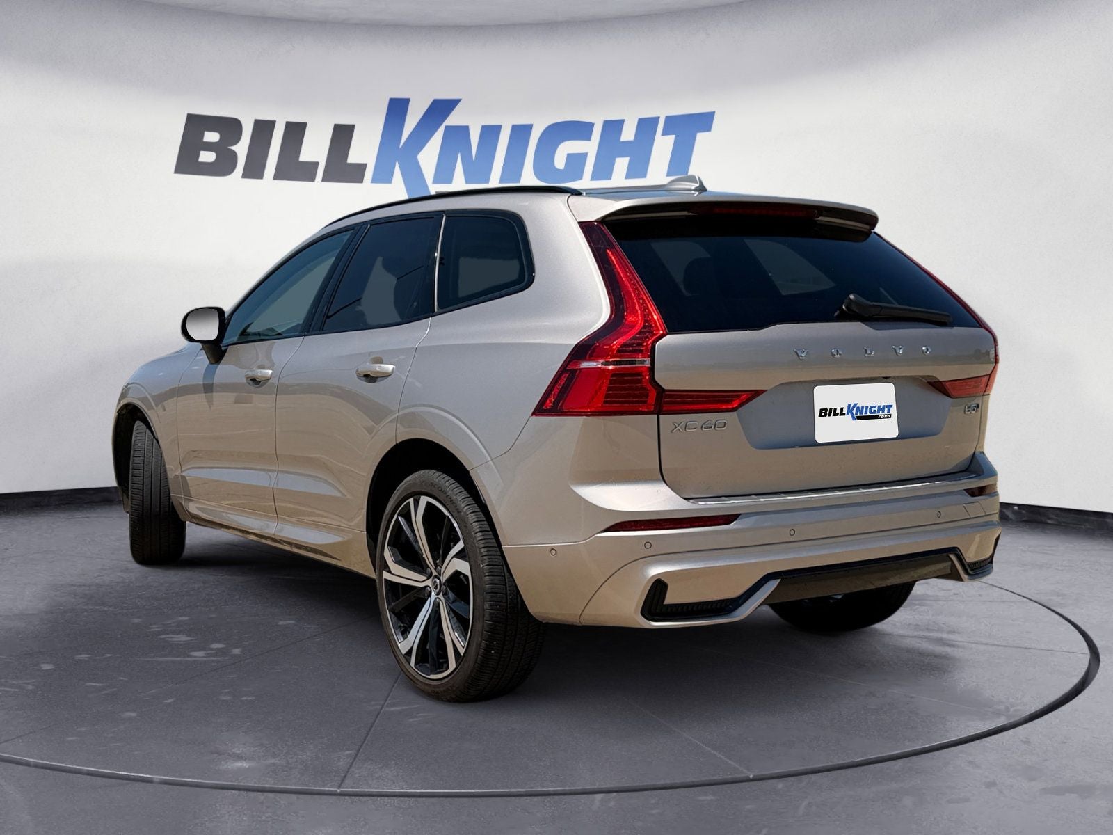2025 Volvo XC60 B5 Ultra