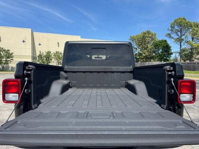 2022 Jeep Gladiator Willys