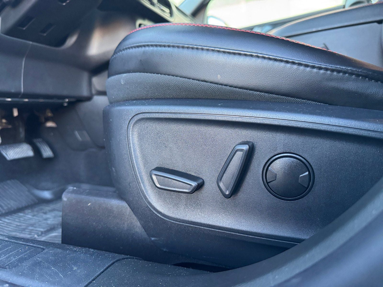 2025 Ford Escape Hybrid ST-Line