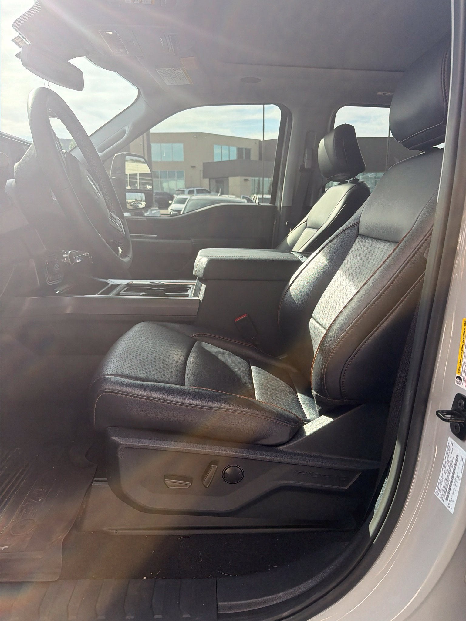 2025 Ford F-350SD Lariat