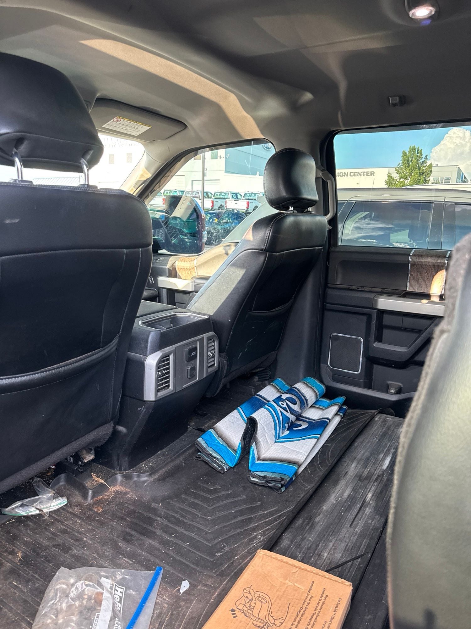 2017 Ford F-350SD Lariat DRW