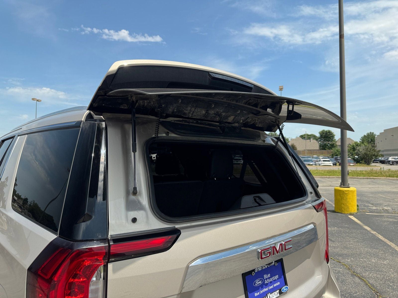 2021 GMC Yukon SLT
