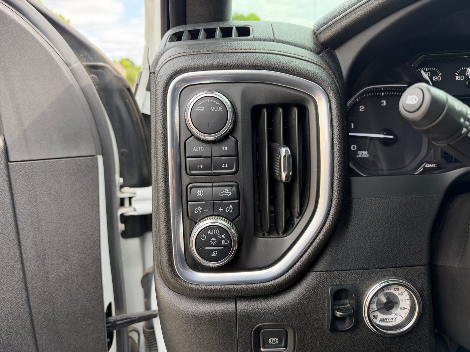 2022 GMC Sierra 2500HD AT4
