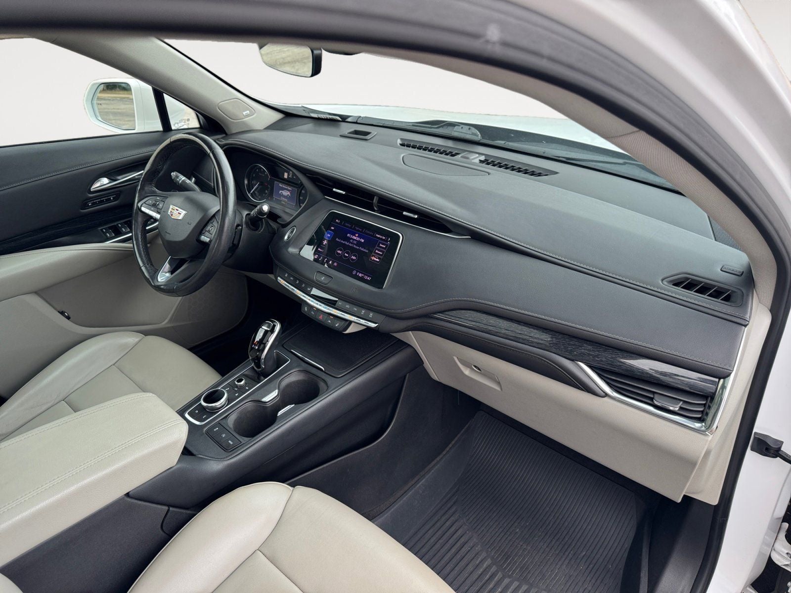 2020 Cadillac XT4 Premium Luxury