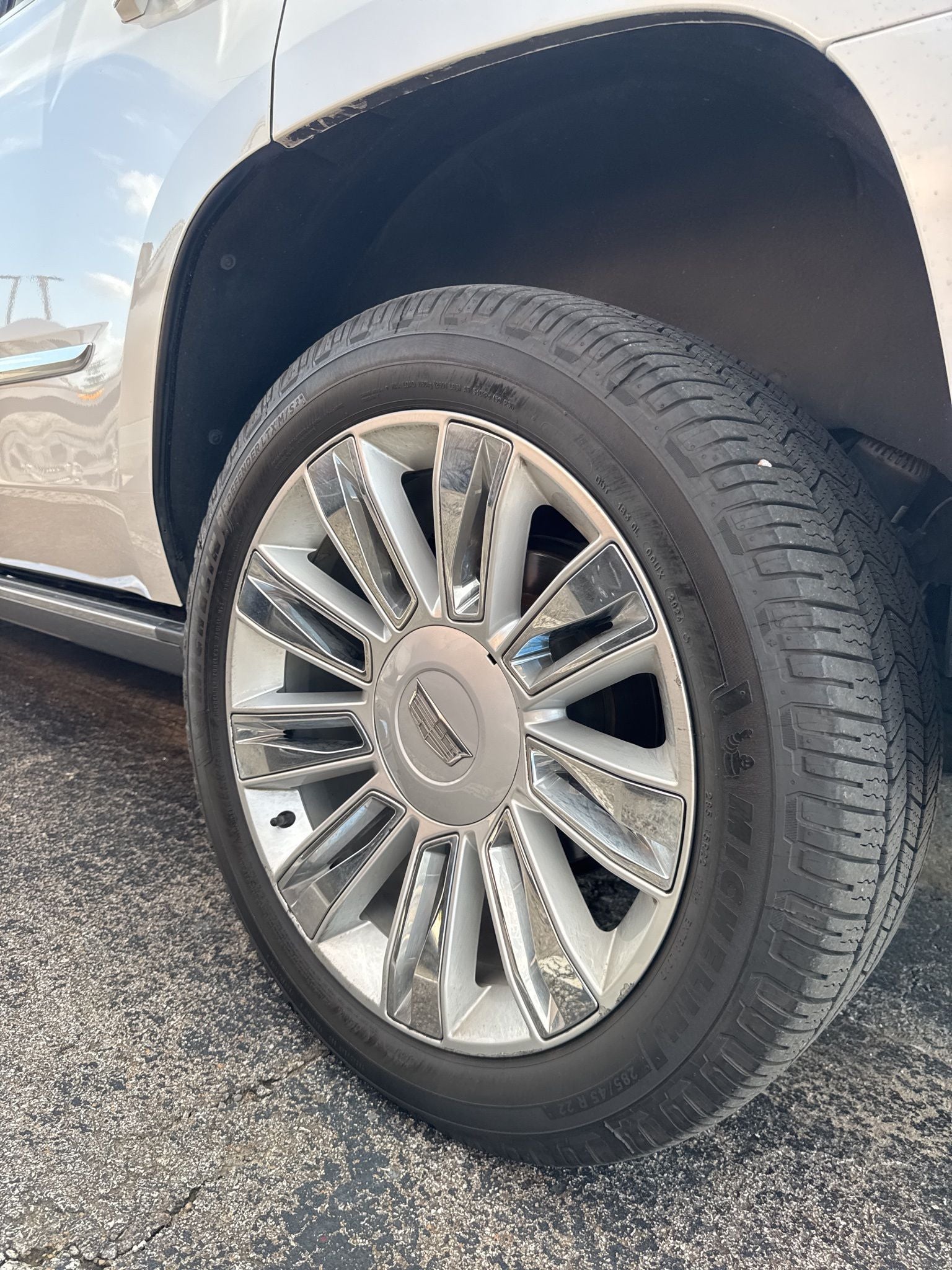 2018 Cadillac Escalade Platinum Edition