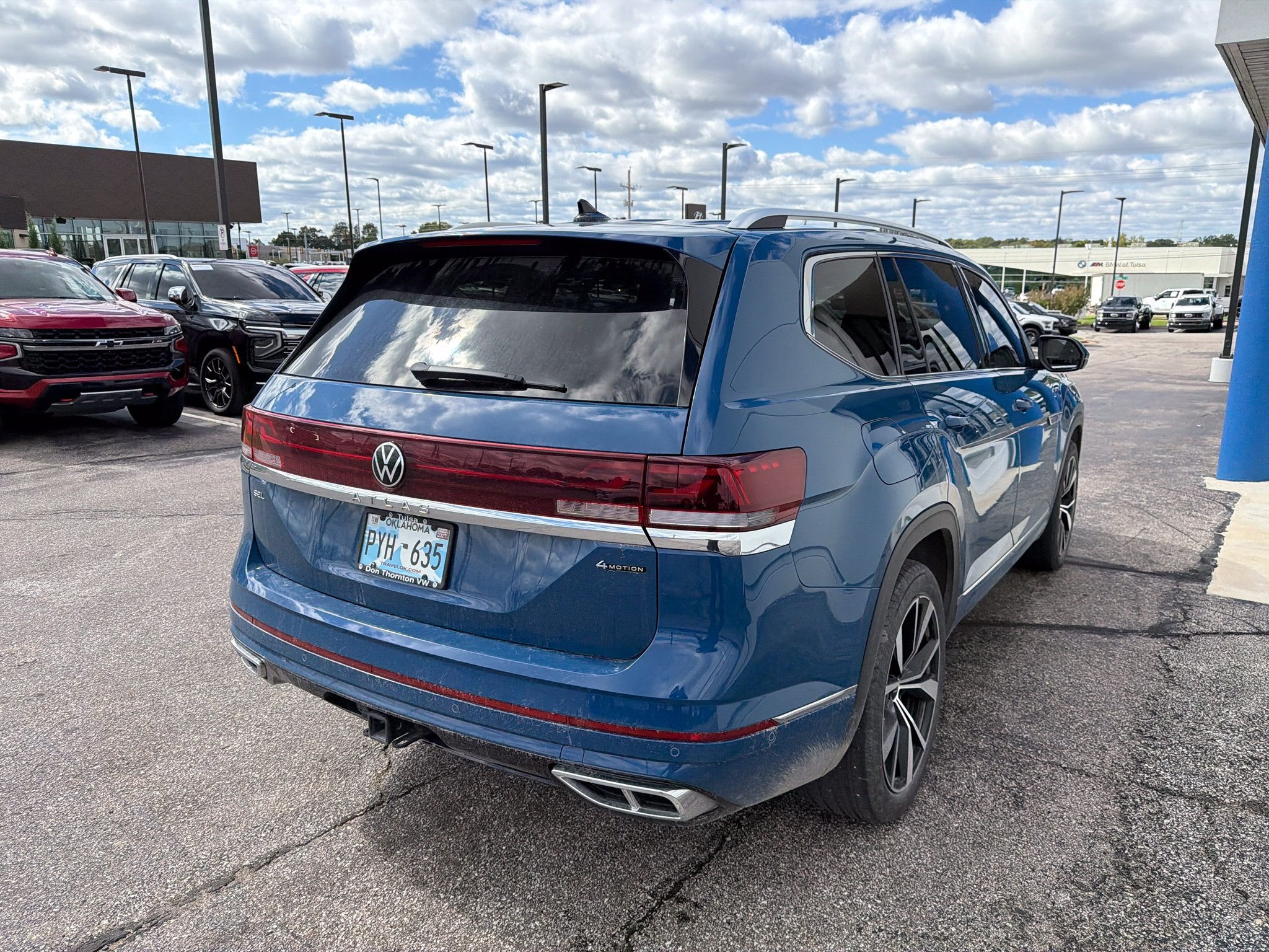 2025 Volkswagen Atlas 2.0T SEL Premium R-Line