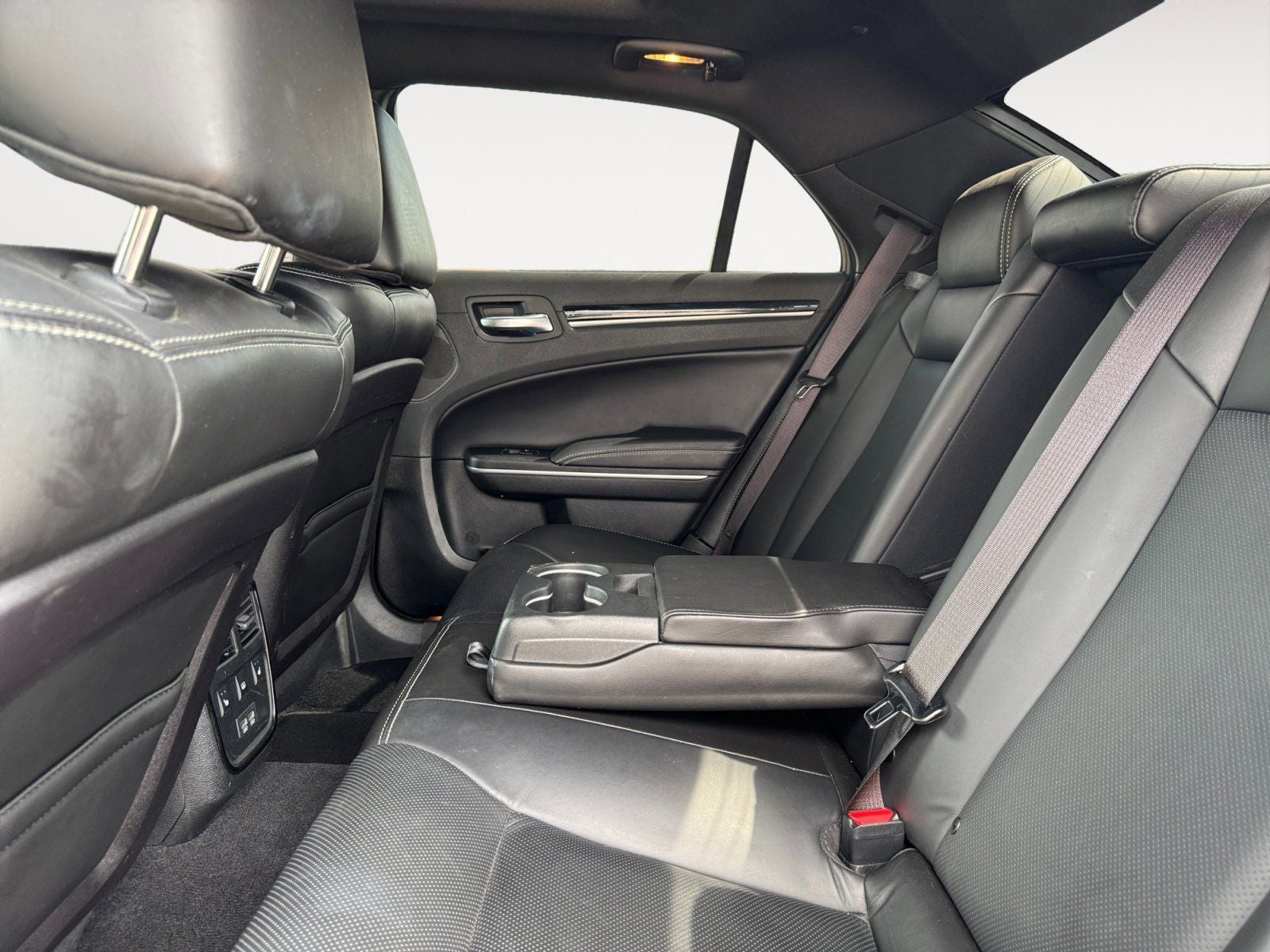 2022 Chrysler 300 S