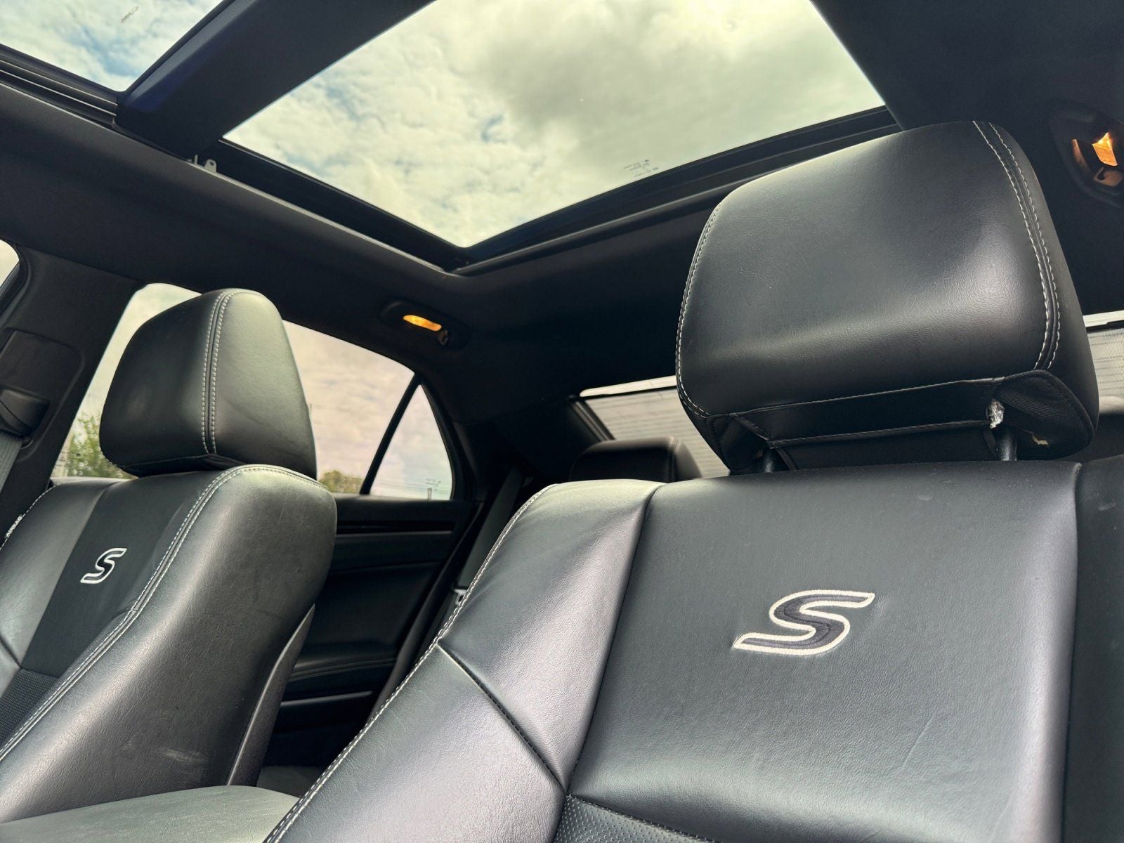 2022 Chrysler 300 S