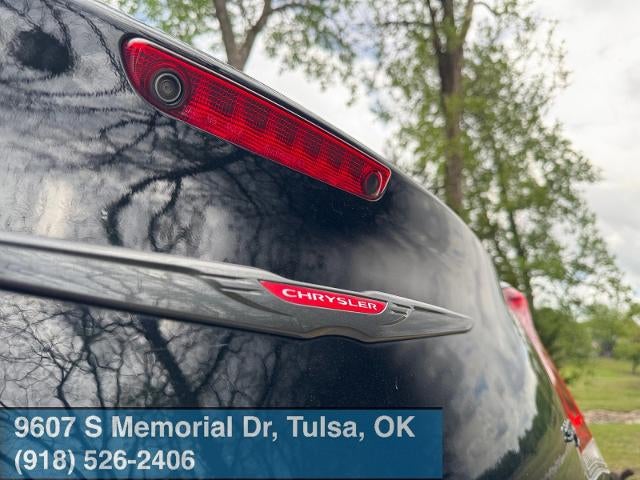 2022 Chrysler 300 S