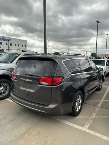 2017 Chrysler Pacifica Touring L Plus