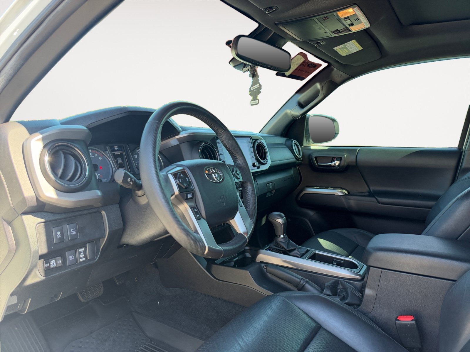 2022 Toyota Tacoma Limited V6