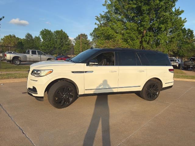 2022 Lincoln Navigator L Black Label