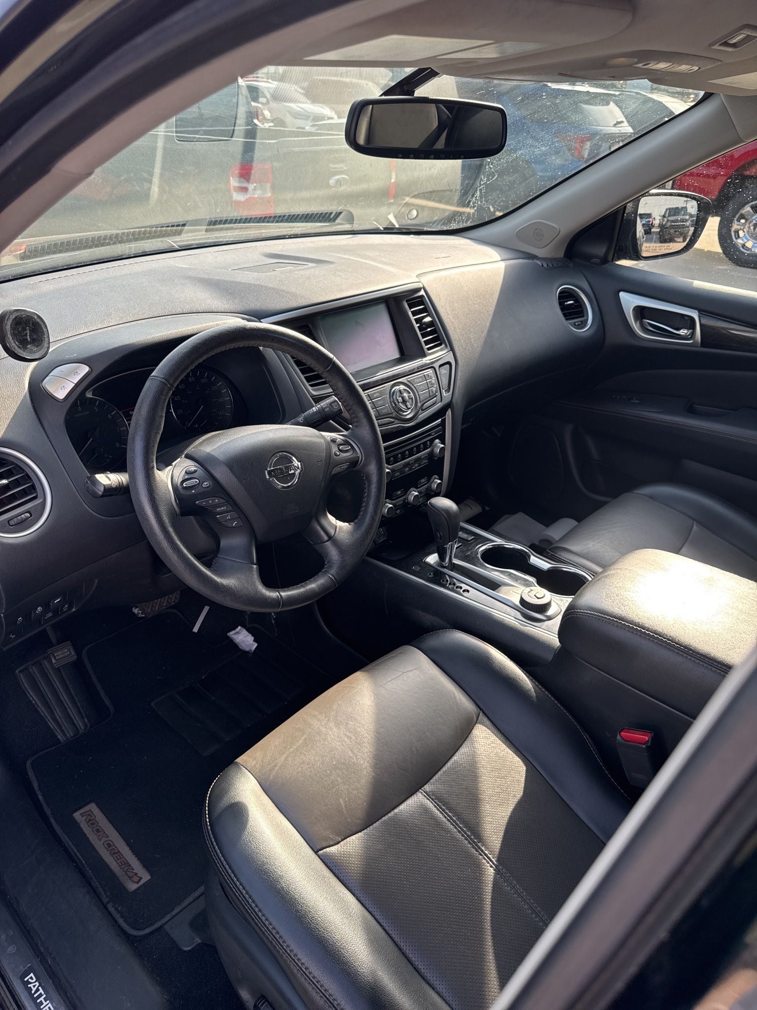 2020 Nissan Pathfinder SL