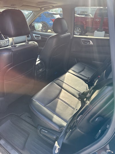 2020 Nissan Pathfinder SL