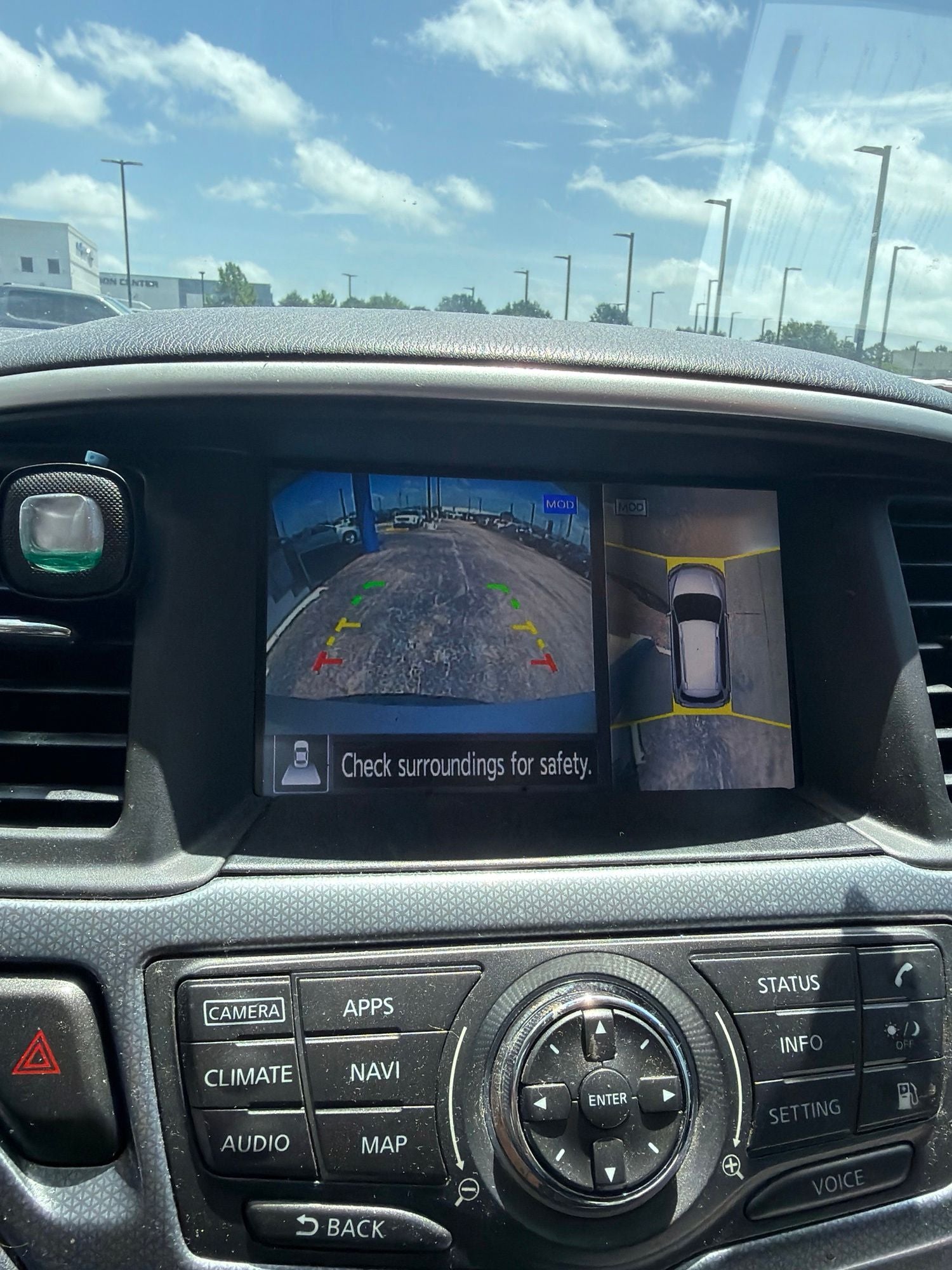 2020 Nissan Pathfinder SL