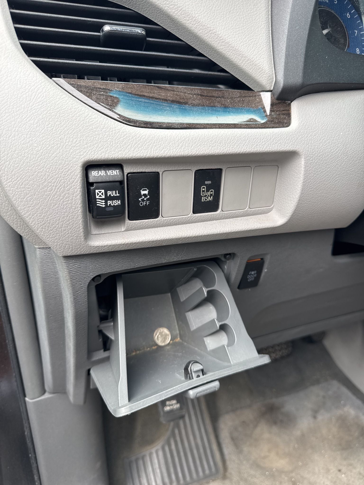 2015 Toyota Sienna XLE 7 Passenger
