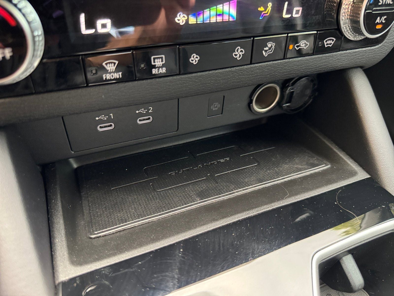 2025 Mitsubishi Outlander SE