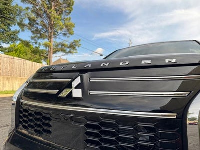 2025 Mitsubishi Outlander SE