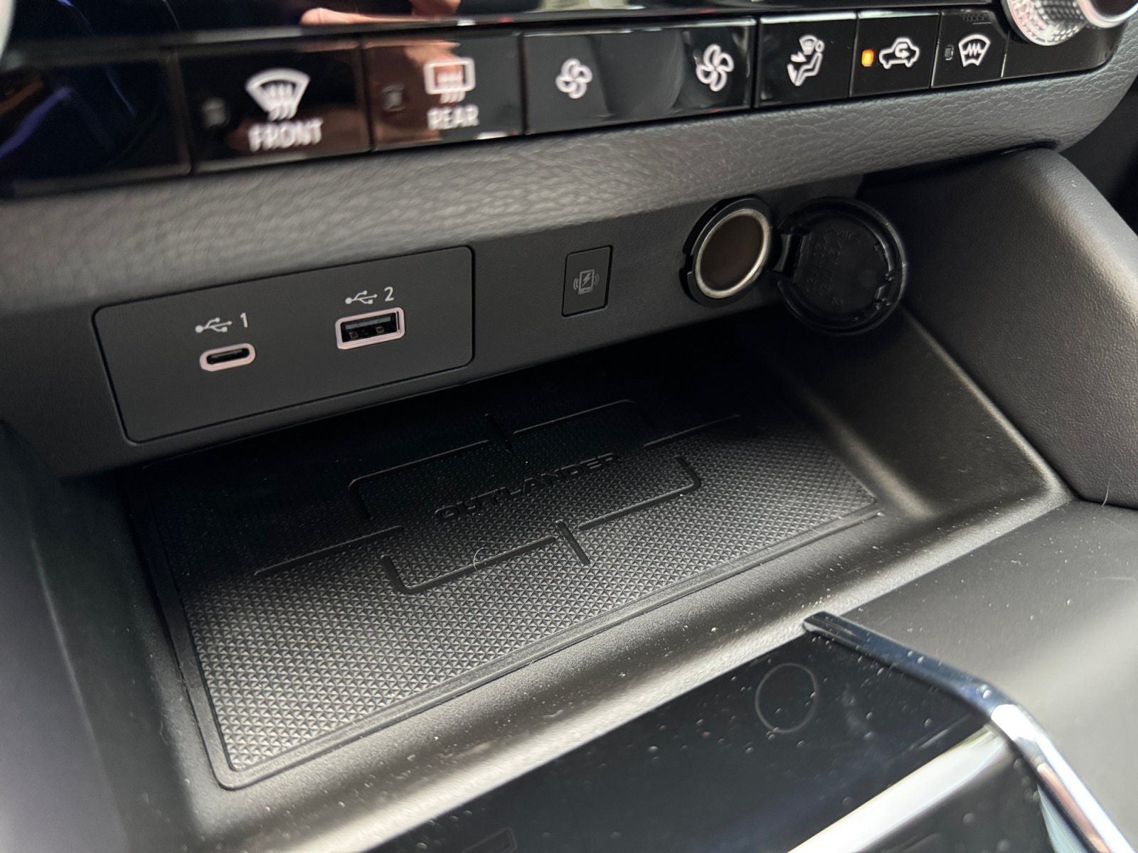 2025 Mitsubishi Outlander PHEV SE
