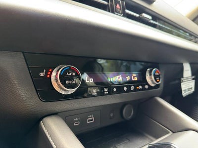 2025 Mitsubishi Outlander PHEV SE