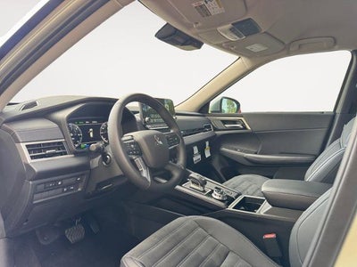 2025 Mitsubishi Outlander PHEV SE