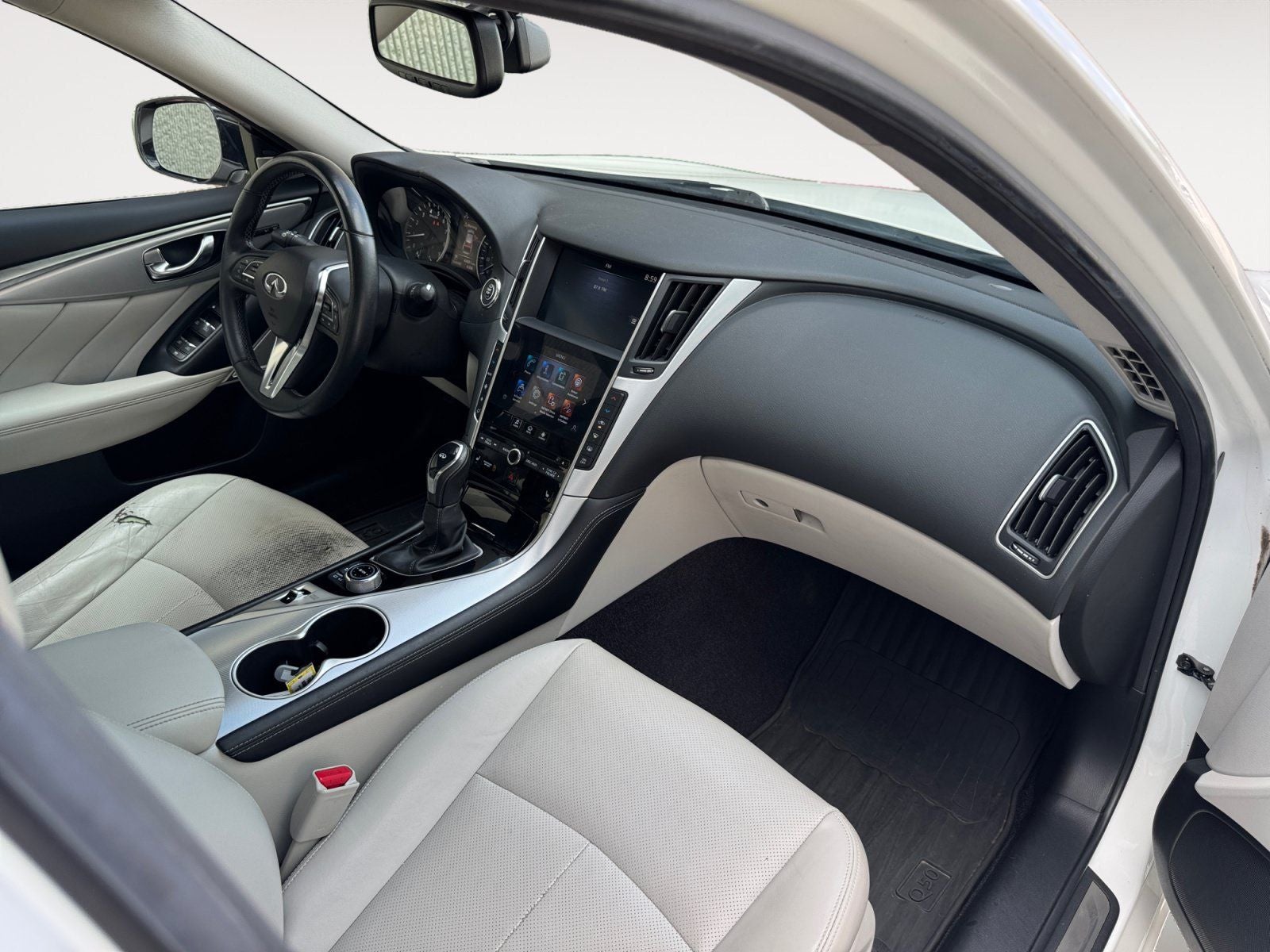 2022 INFINITI Q50 LUXE