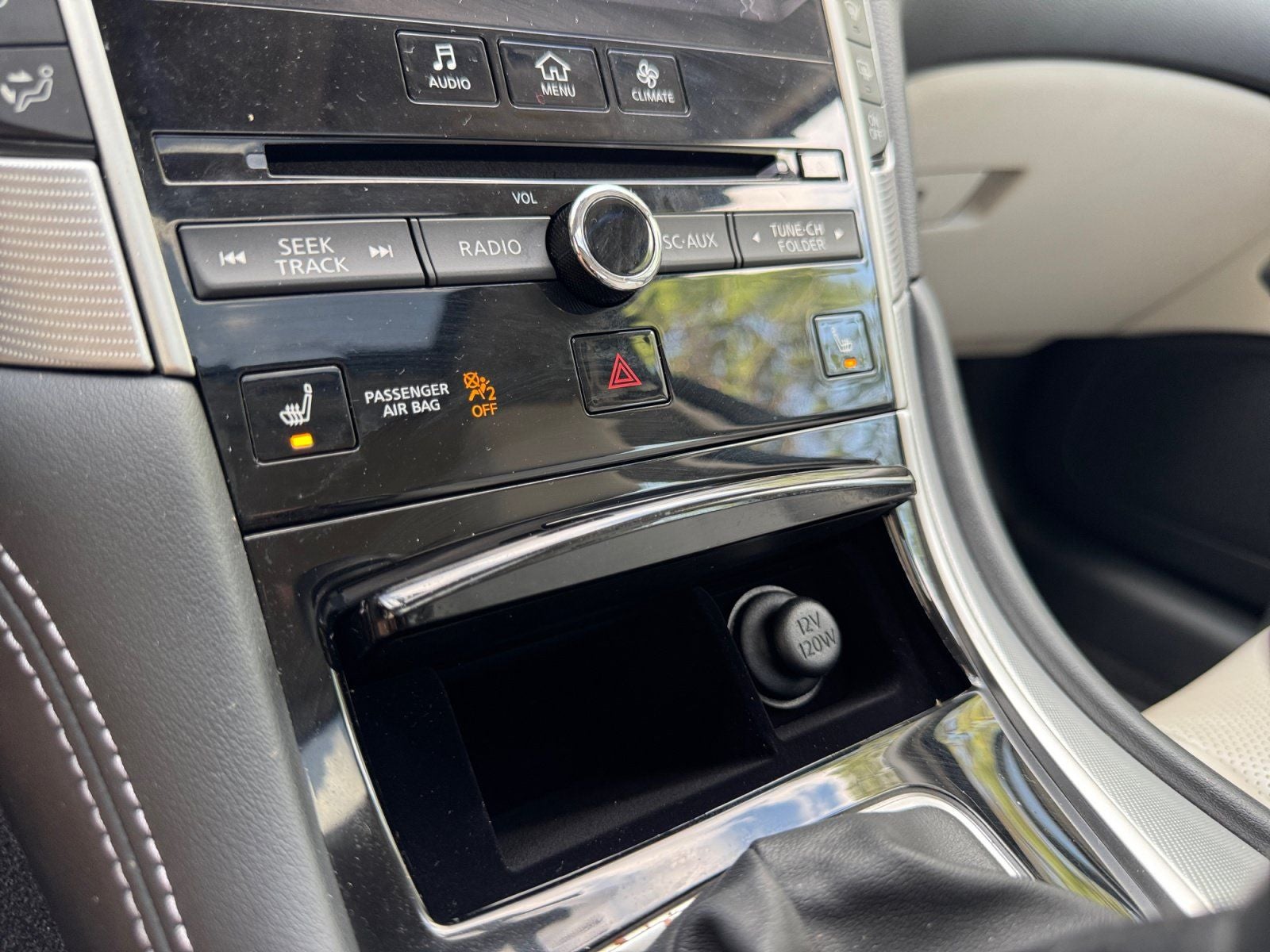 2022 INFINITI Q50 LUXE