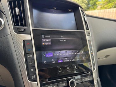 2022 INFINITI Q50 LUXE